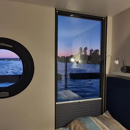 Botel Hausboot Fjord Dory Mit Biosauna In