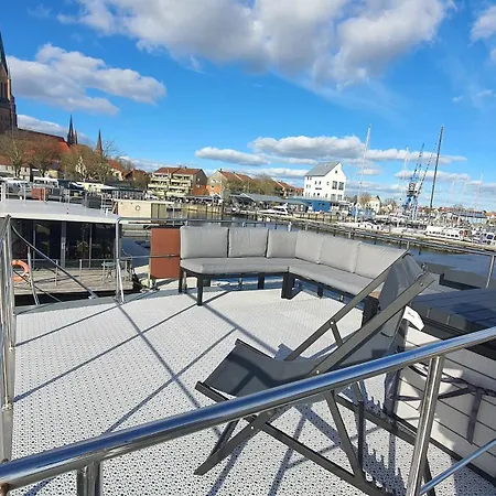 Hausboot Fjord Dory Mit Biosauna In Botel Schleswig