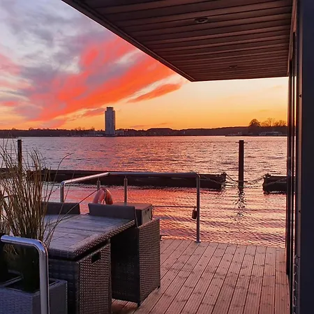 Botel Hausboot Fjord Dory Mit Biosauna In Schleswig